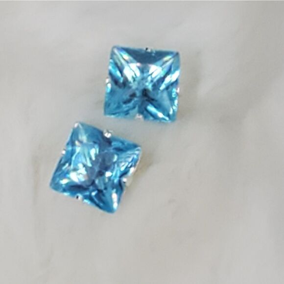 Stud Earrings 925  - Picture 10 of 16